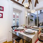 Carmo Chiado Deluxe *