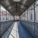 Carmo Chiado Deluxe