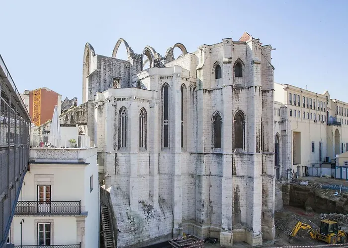 Carmo Chiado Deluxe