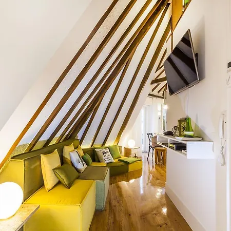 Carmo Chiado Deluxe Apartmán
