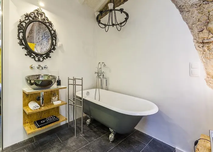 Carmo Chiado Deluxe