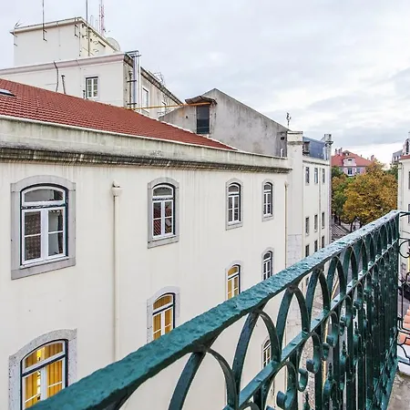 Апартаменты Carmo Chiado Deluxe *